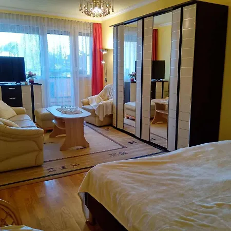 Apartament In Fonyod/balaton 39949 *